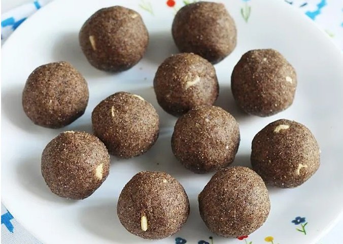 Bellam-Ragi-Laddu.jpg